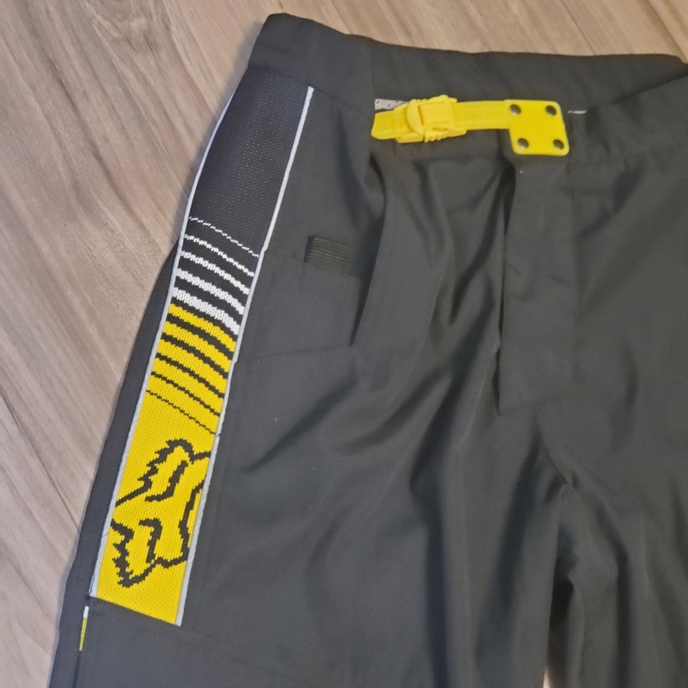 Fox Racing MTB Riding Shorts Sz 32 Ranger Style Ratcheting Waist Cargo Pockets - Picture 6 of 16